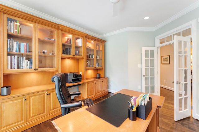 10914 SHALLOW CREEK DR, Great Falls, VA 22066