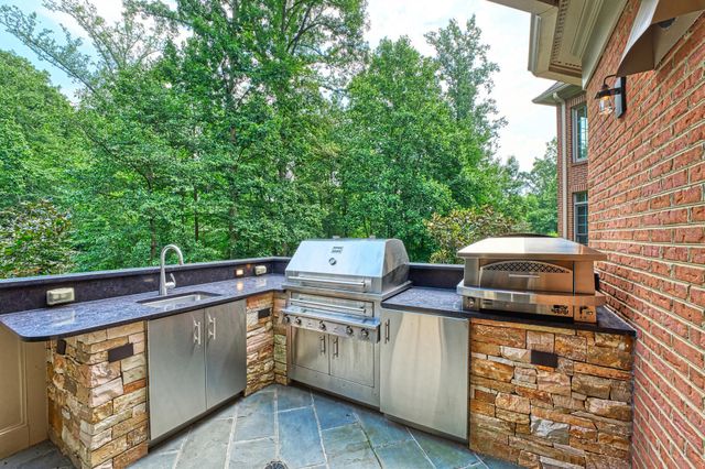 10914 SHALLOW CREEK DR, Great Falls, VA 22066