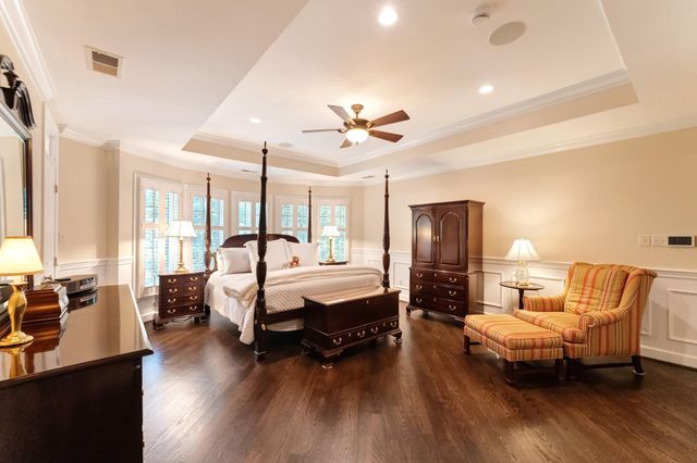 10914 SHALLOW CREEK DR, Great Falls, VA 22066