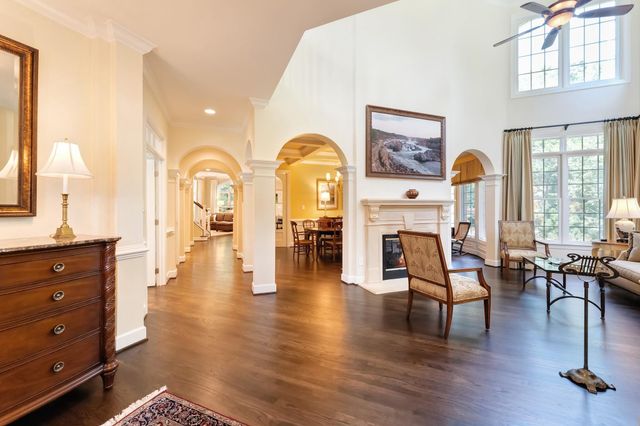 10914 SHALLOW CREEK DR, Great Falls, VA 22066
