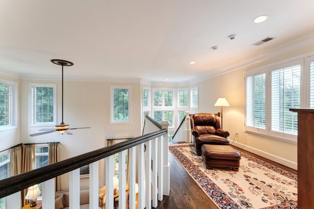 10914 SHALLOW CREEK DR, Great Falls, VA 22066
