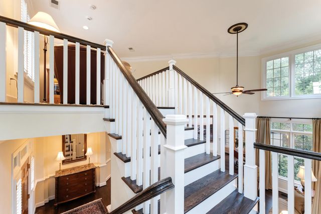 10914 SHALLOW CREEK DR, Great Falls, VA 22066