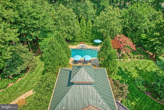 10914 SHALLOW CREEK DR, Great Falls, VA 22066