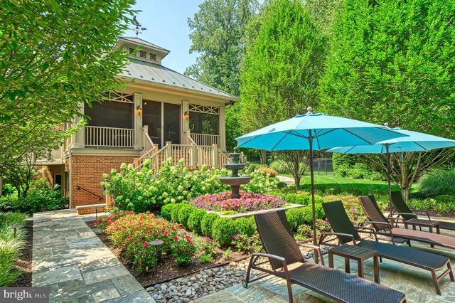 10914 SHALLOW CREEK DR, Great Falls, VA 22066