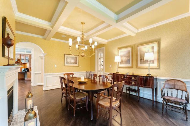 10914 SHALLOW CREEK DR, Great Falls, VA 22066