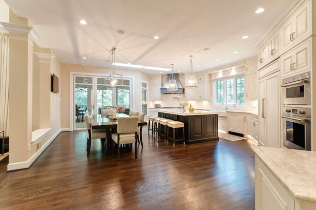 10914 SHALLOW CREEK DR, Great Falls, VA 22066