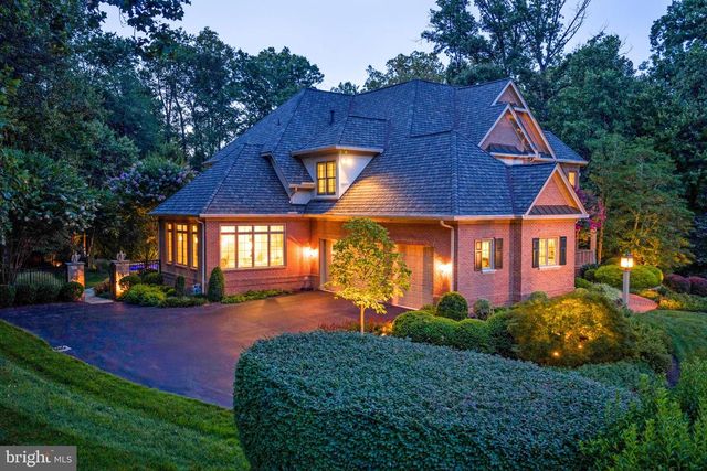 10914 SHALLOW CREEK DR, Great Falls, VA 22066