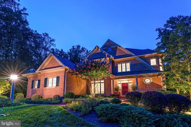 10914 SHALLOW CREEK DR, Great Falls, VA 22066