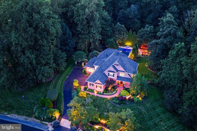 10914 SHALLOW CREEK DR, Great Falls, VA 22066
