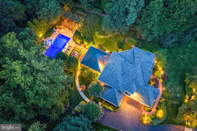 10914 SHALLOW CREEK DR, Great Falls, VA 22066