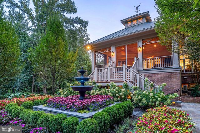 10914 SHALLOW CREEK DR, Great Falls, VA 22066
