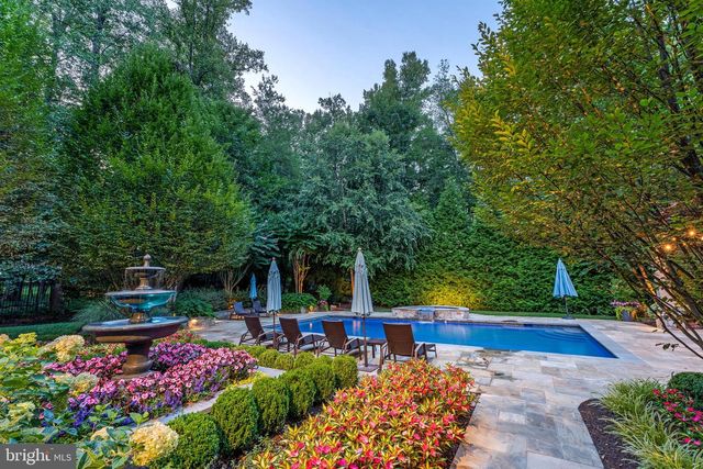 10914 SHALLOW CREEK DR, Great Falls, VA 22066