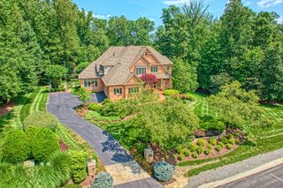 10914 SHALLOW CREEK DR, Great Falls, VA 22066