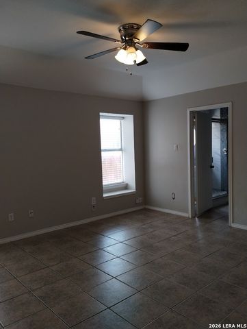 10158 Sandyglen, San Antonio, TX 78240