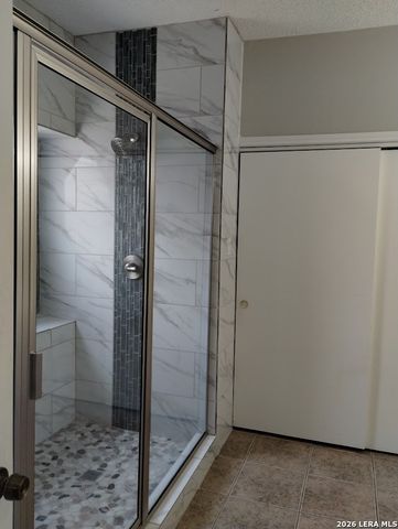 10158 Sandyglen, San Antonio, TX 78240