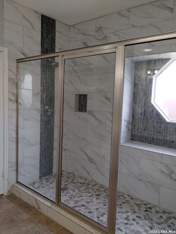 10158 Sandyglen, San Antonio, TX 78240