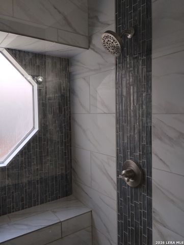 10158 Sandyglen, San Antonio, TX 78240