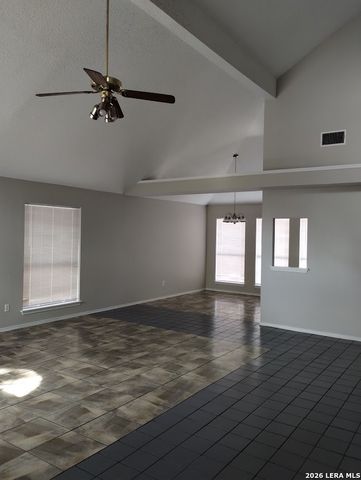 10158 Sandyglen, San Antonio, TX 78240