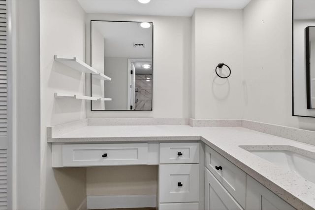 545 Oaks Lane 409, Pompano Beach, FL 33069