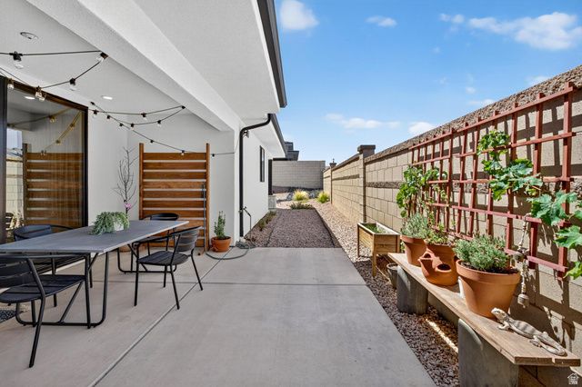 755 W JUNIPER DR, St. George, UT 84790