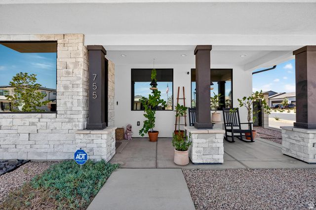 755 W JUNIPER DR, St. George, UT 84790