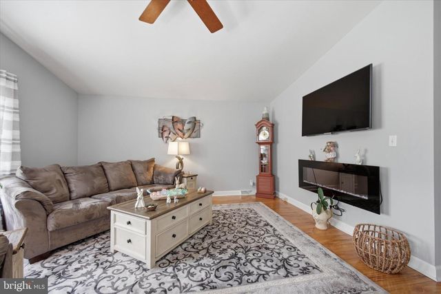 248 THRUSH CIR, New Hope, PA 18938