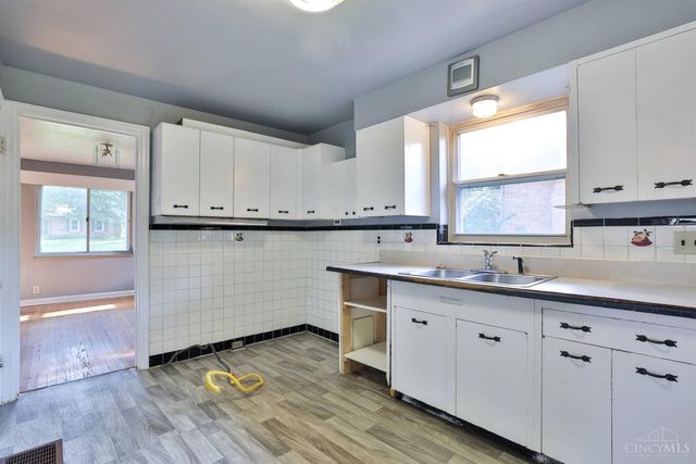 3675 Hubble Road, Green Twp, OH 45247