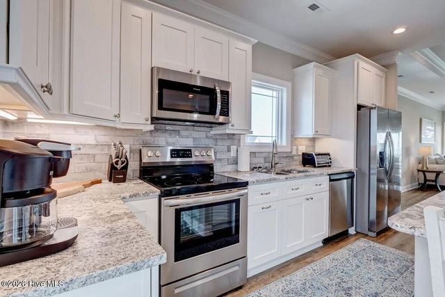 208 Goldsboro Drive, Sneads Ferry, NC 28460