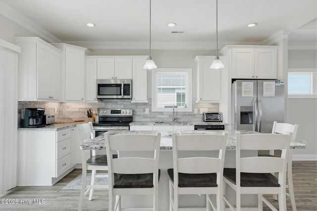 208 Goldsboro Drive, Sneads Ferry, NC 28460