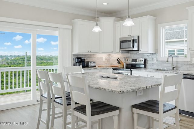 208 Goldsboro Drive, Sneads Ferry, NC 28460