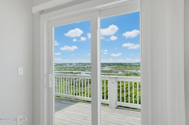 208 Goldsboro Drive, Sneads Ferry, NC 28460