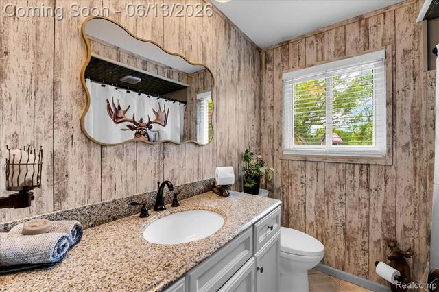 26877 N Dixboro Road, South Lyon, MI 48178