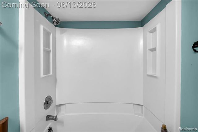 26877 N Dixboro Road, South Lyon, MI 48178