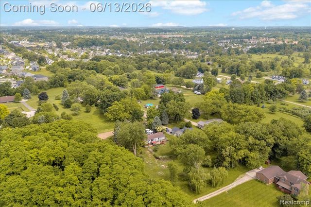 26877 N Dixboro Road, South Lyon, MI 48178