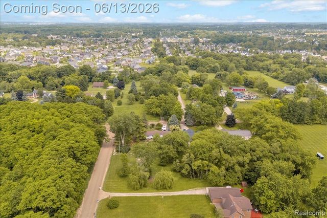 26877 N Dixboro Road, South Lyon, MI 48178