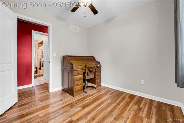 26877 N Dixboro Road, South Lyon, MI 48178
