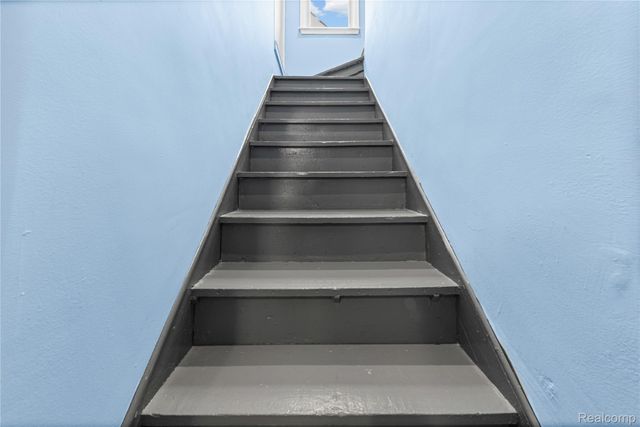 20290 Bradford Street, Detroit, MI 48205