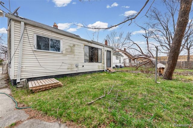 20290 Bradford Street, Detroit, MI 48205