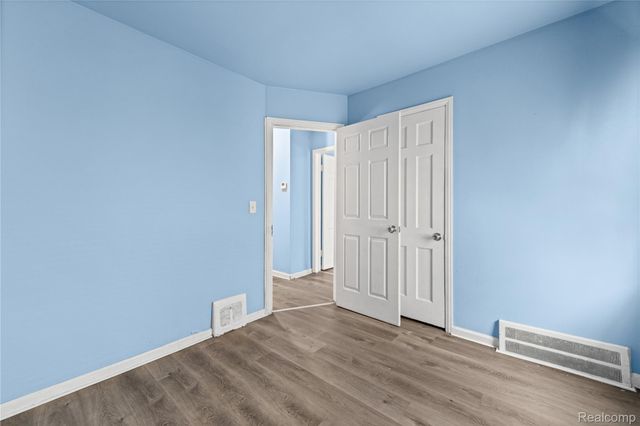 20290 Bradford Street, Detroit, MI 48205