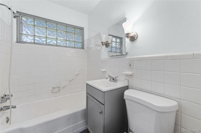 20290 Bradford Street, Detroit, MI 48205