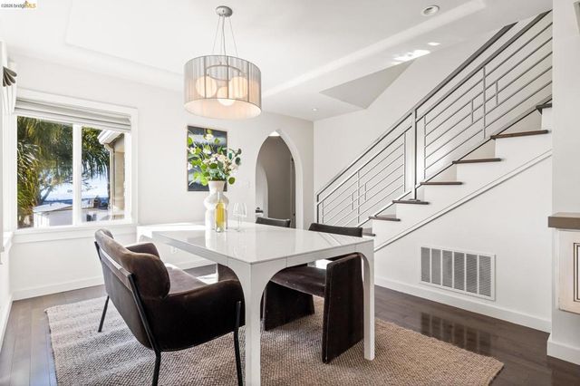 4452 4452 Davenport Ave, Oakland, CA 94619