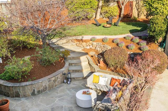 4452 4452 Davenport Ave, Oakland, CA 94619