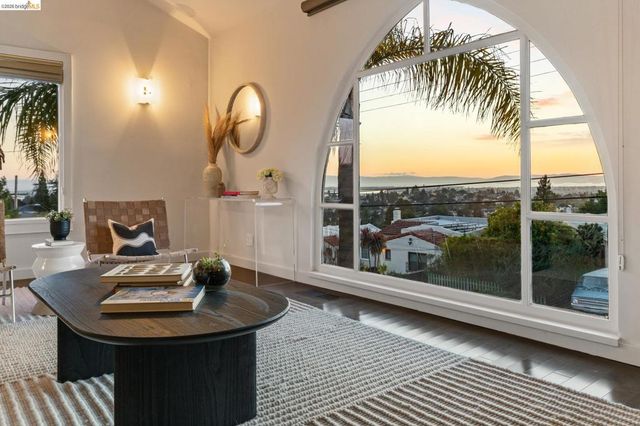 4452 4452 Davenport Ave, Oakland, CA 94619