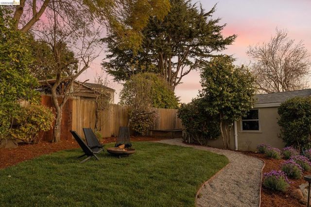 4452 4452 Davenport Ave, Oakland, CA 94619