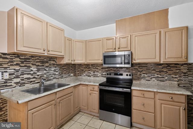 119 SPRING ST, Reading, PA 19601