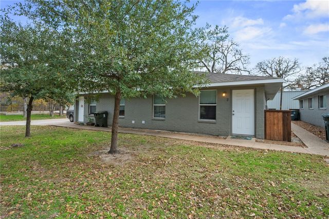 105-107 Davis, Bryan, TX 77801