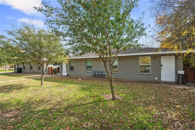 105-107 Davis, Bryan, TX 77801