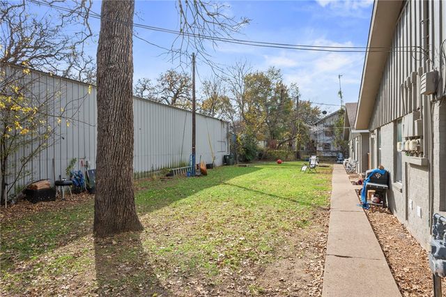 105-107 Davis, Bryan, TX 77801