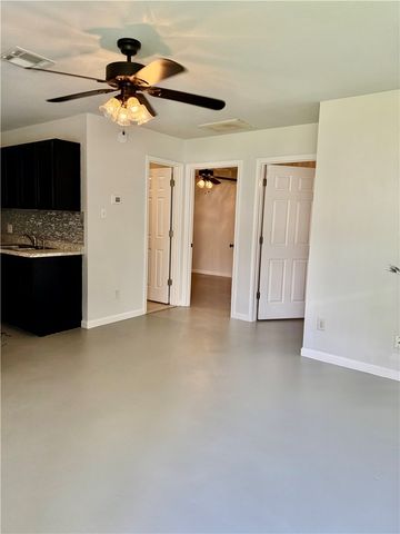 105-107 Davis, Bryan, TX 77801