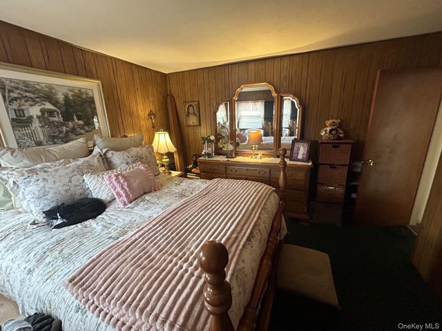 119 Jefferson Street, East Islip, NY 11730